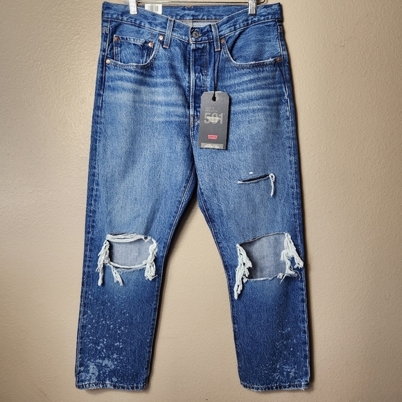 Levis Premium Wmns 501 Button Fly Distressed Cropped Jeans-Size 30x26 NWT - Picture 5 of 16